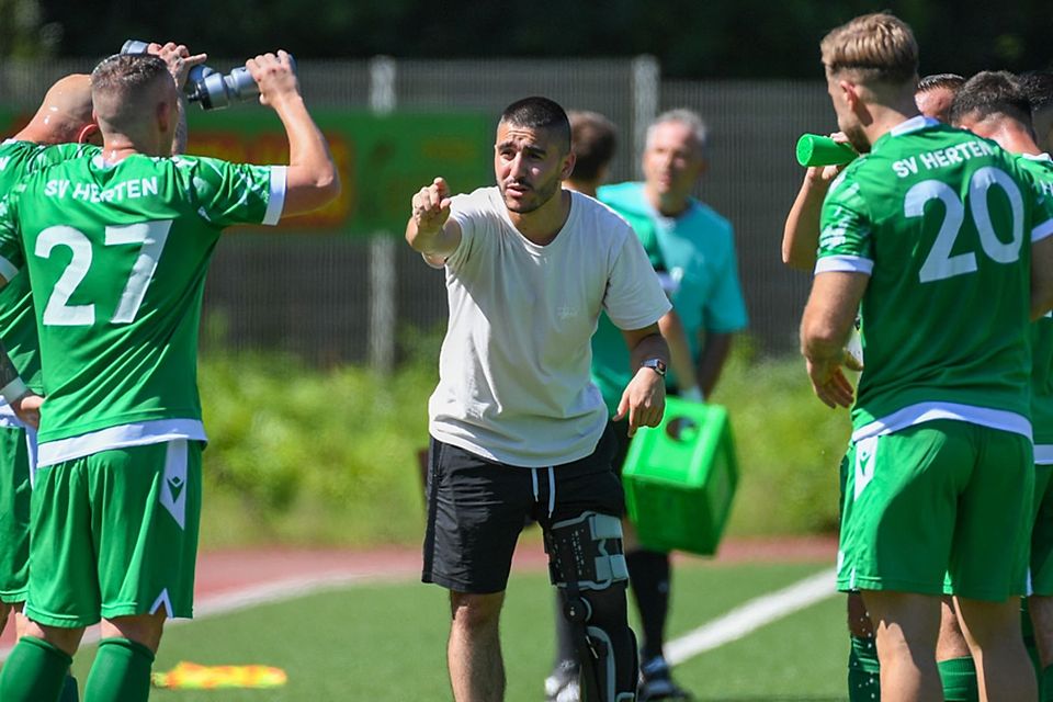  „Alles war gerissen“: Tunahan Kocer (hier im August 2024) steckt noch immer in der Reha. | Foto: Gerd Gründl 