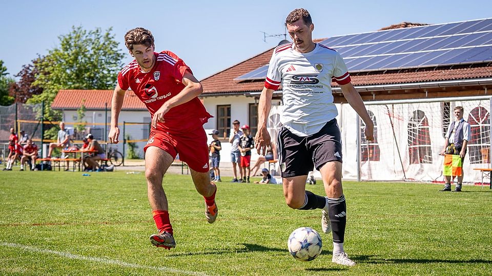 Niederlage schnell abhaken: Die DJK Darching muss beim Nachbarschaftsduell in Weyarn auf den verletzten Sebastian Trömer (r.) verzichten.