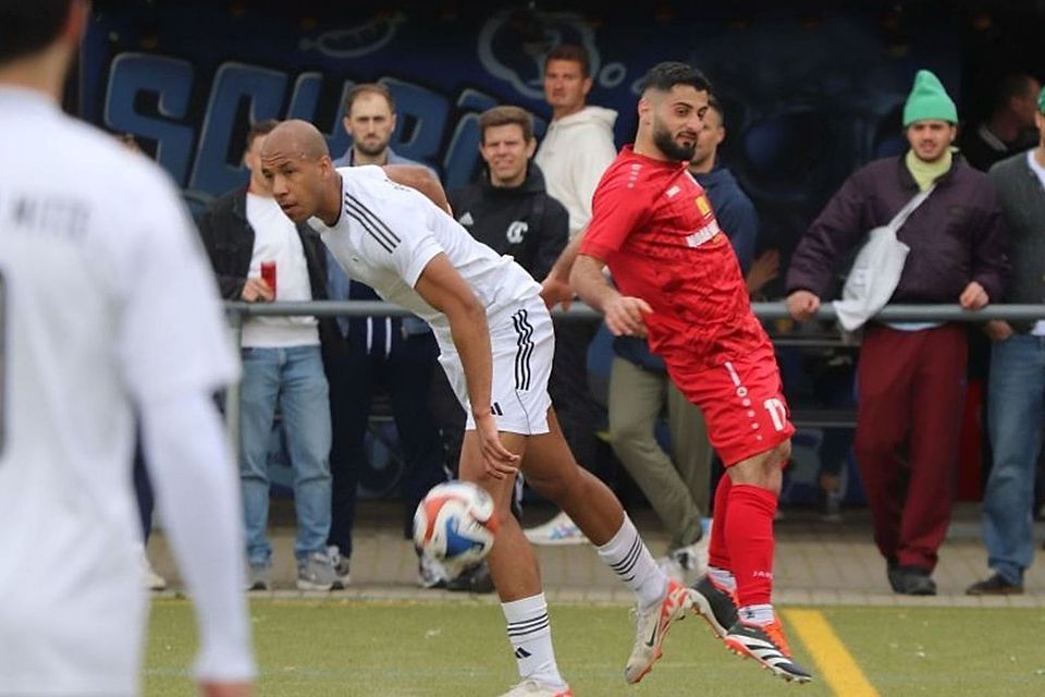 Archiv: Liria in rot