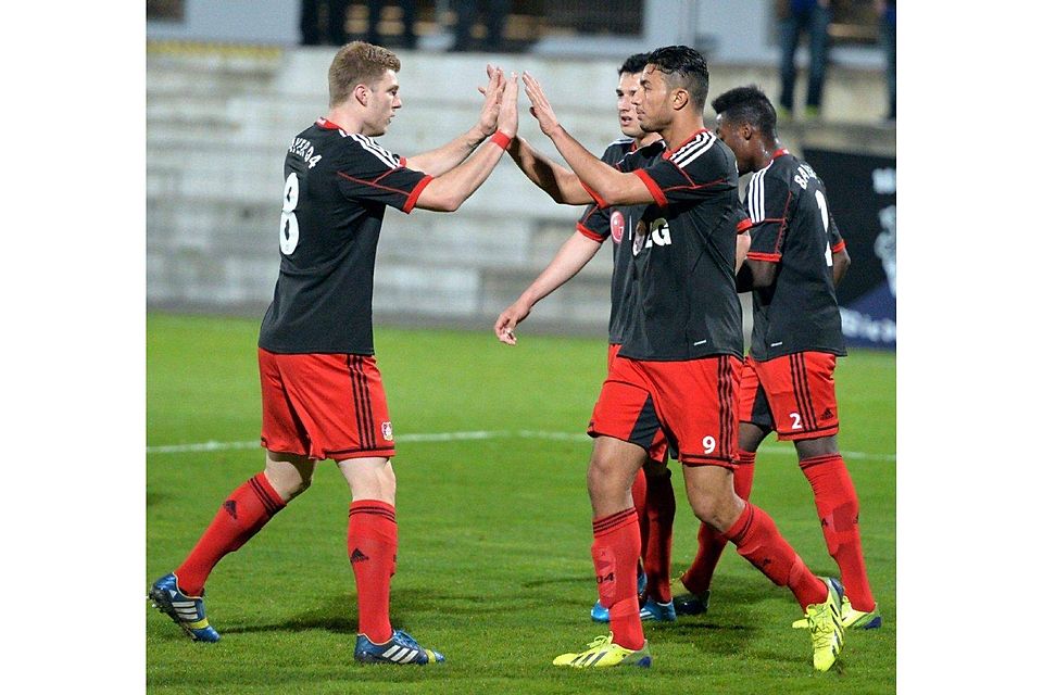 Ungeklärte Zukunft: Alexander Bieler (links) und Aziz Bouhaddouz (rechts) von der Leverkusener U23., Foto: Uli Herhaus