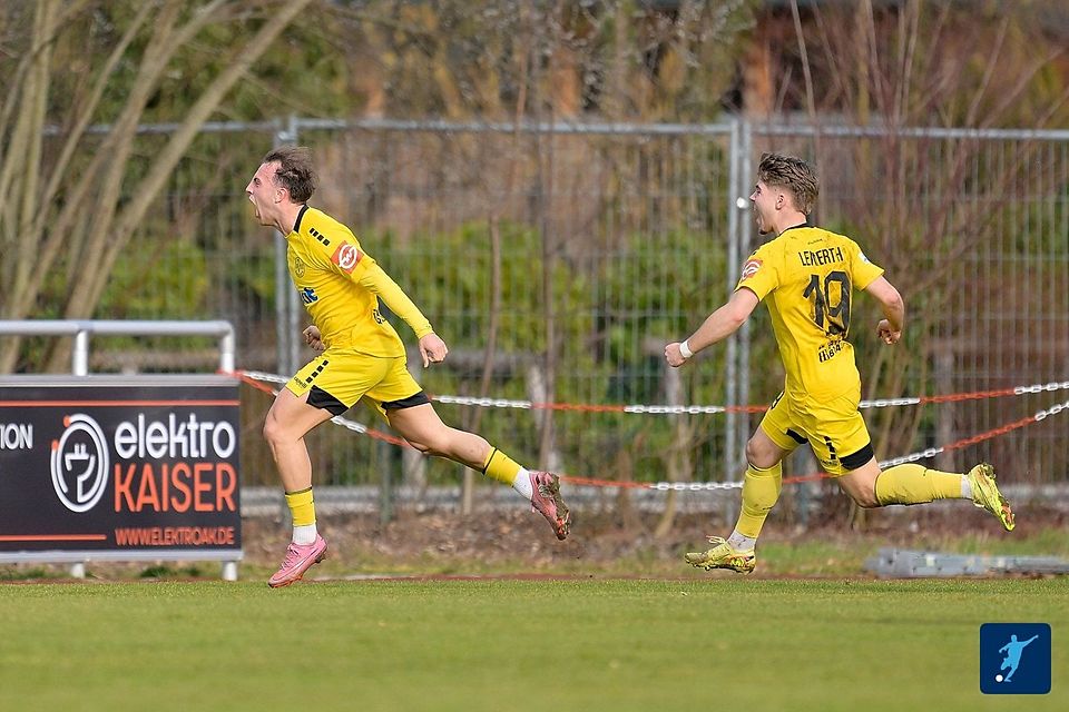 Emotionen pur: Felix Heim (links) - hier bei seinem Comeback-Tor gegen Eichstätt - ist längst im Herzen der "Oldschdod" angekommen. Emotionen pur: Felix Heim (links) - hier bei seinem Comeback-Tor gegen Eichstätt - ist längst im Herzen der "Oldschdod" angekommen.