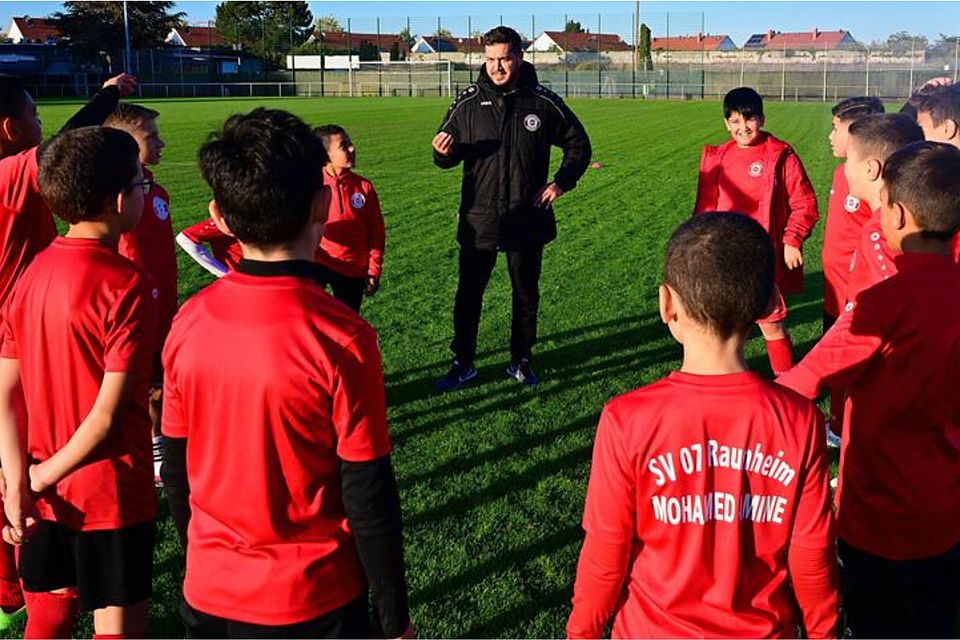 Auf den eigenen Nachwuchs setzt SV 07-Vorsitzender und -Jugendtrainer Oualid Mokhtari nach dem Rückzug der ersten Mannschaft aus der A-Liga.