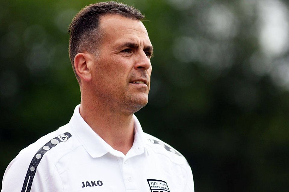 Nördlingens Trainer Andreas Schröter will am Saisonende mindestens fünf Teams hinter sich lassen.