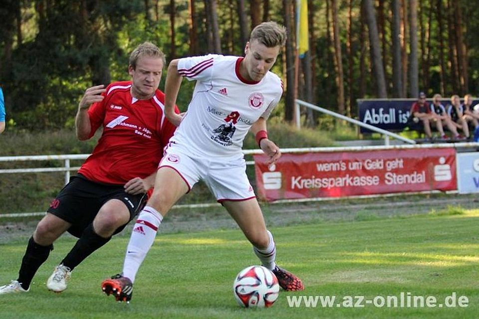 Salzwedel (in weiß/ Archiv) überraschte erneut im Landespokal    F: Julian Maier