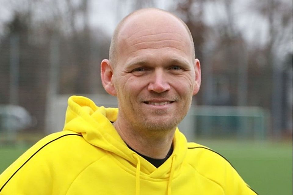 Marcel Müller tritt mit sofortiger Wirkung als Trainer des SV Schlebusch zurück.