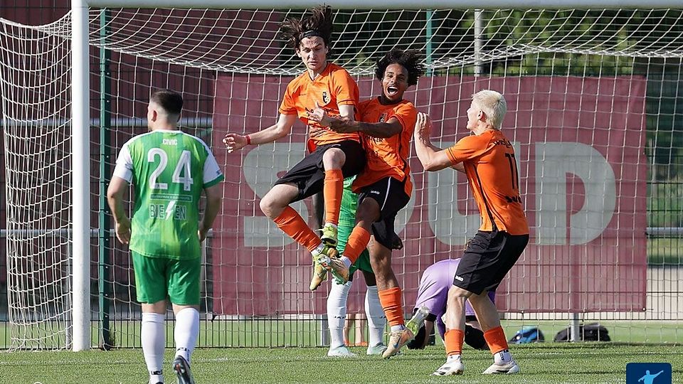 Erpeldingen freut sich über den Meistertitel im 1.Bezirk der 2.Division