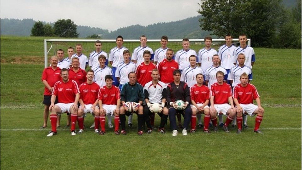Die Mannschaft des TSV Grafling setzte sich nach dem ersten Spieltag an die Tabellenspitze