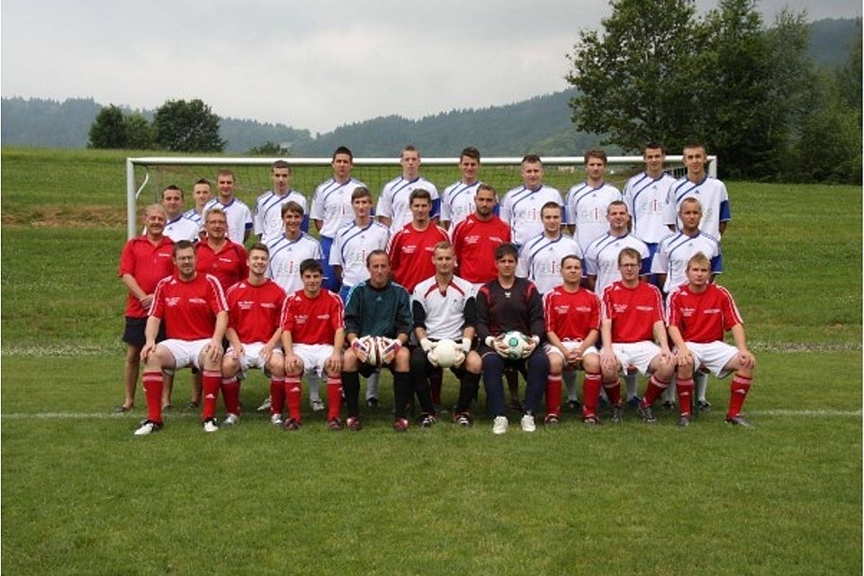 Die Mannschaft des TSV Grafling setzte sich nach dem ersten Spieltag an die Tabellenspitze