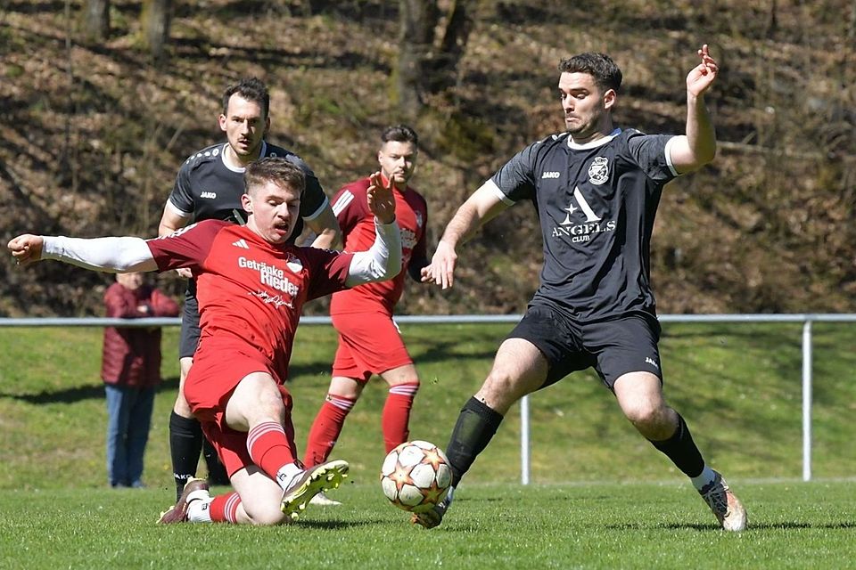 Die SG Walhalla (in Schwarz) strebt Richtung Klassenerhalt.