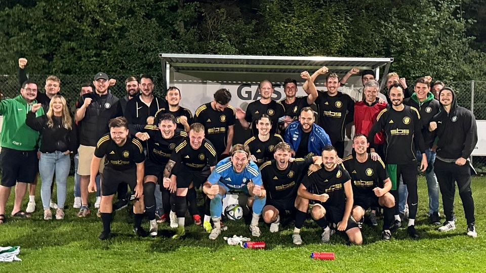 Wie immer stark vertreten: Die Fanf-Front des FC Grünthal