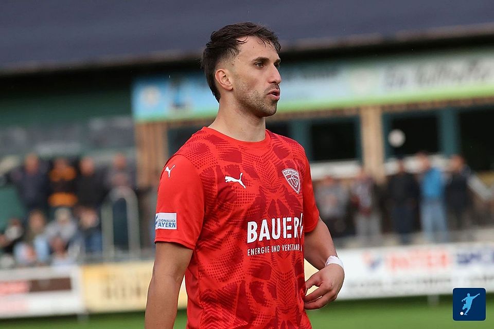"Versteckte Fouls habe ich gar nicht drauf": Buchbachs Samed Bahar löst Probleme in der Hintermannschaft lieber auf smarte Weise, wie der 28-Jährige im FuPa-Interview verrät. "Versteckte Fouls habe ich gar nicht drauf": Buchbachs Samed Bahar löst Probleme in der Hintermannschaft lieber auf smarte Weise, wie der 28-Jährige im FuPa-Interview verrät.