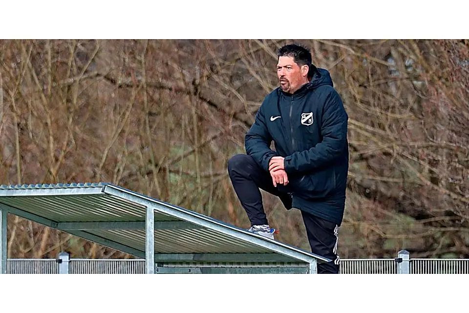 Schlägt im Sommer ein neues Kapitel auf: Sebastian Henn gibt sein Traineramt beim A-Ligisten SV Eisemroth ab. (Archivfoto) © Lorenz Pietzsch Schlägt im Sommer ein neues Kapitel auf: Sebastian Henn gibt sein Traineramt beim A-Ligisten SV Eisemroth ab. (Archivfoto) © Lorenz Pietzsch