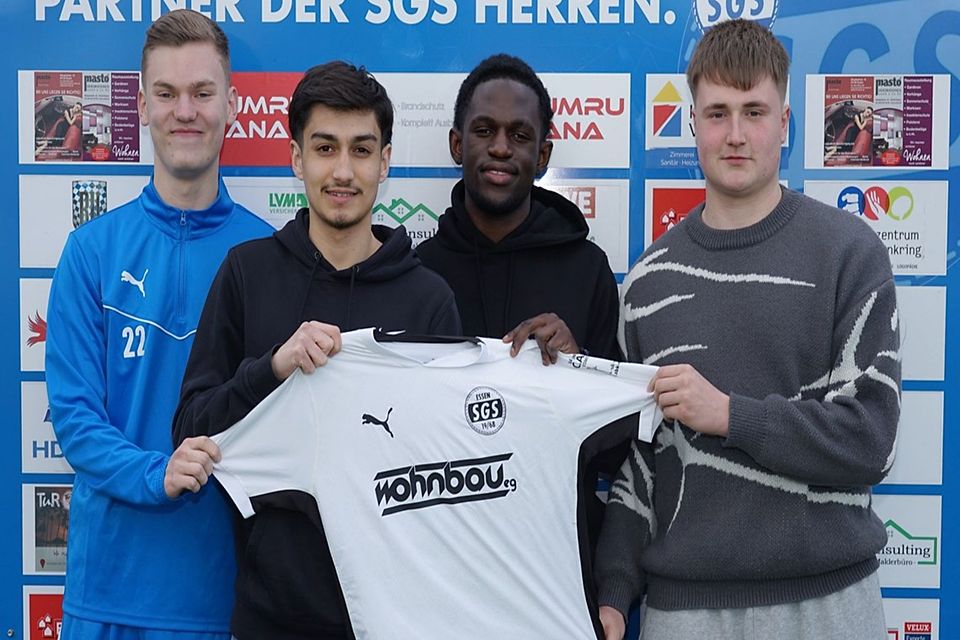 Vier A-Jugendspieler werden in die erste Mannschaft berufen