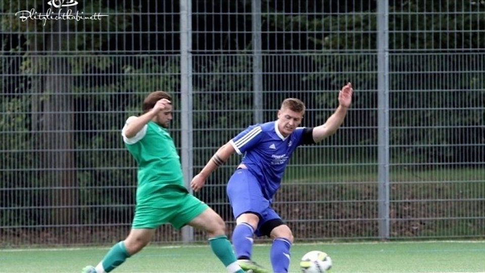 Die TSG Bretzenheim III (blaues Dress) will sich auch am Sonntag durchsetzen. F: Haas