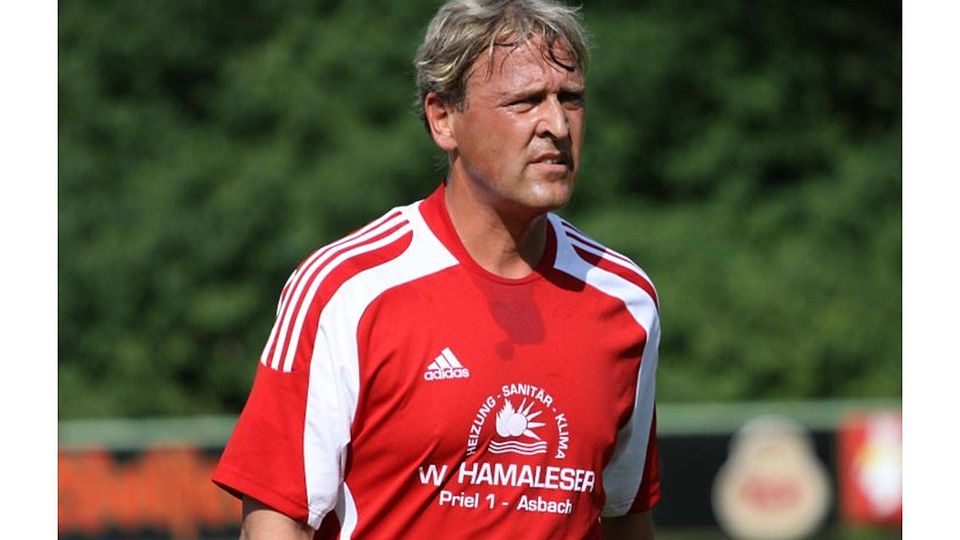 Jürgen Hennhöfer beendet seine Trainertätigkeit beim DJK-SV Asbach Foto: Grashuber