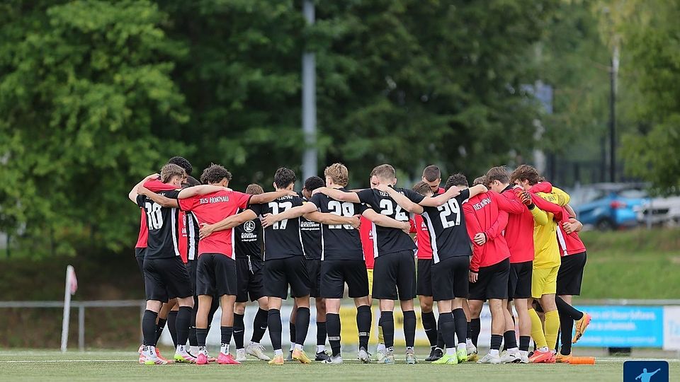 Jubel bei TuS Hornau - 4:2 nach 0:2 in Steinbach Haiger.