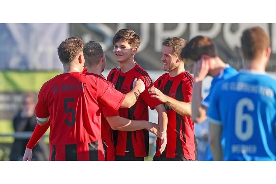 Bastian Bsullak (Mitte) wird die SG Walluf im Sommer verlassen - mutmaßlich in höhere Liga-Sphären.