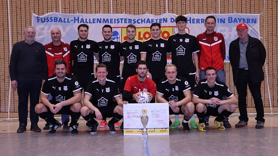 Der SV Ihrlerstein holte sich völlig verdient den Hallentitel im Fußballkreis West 