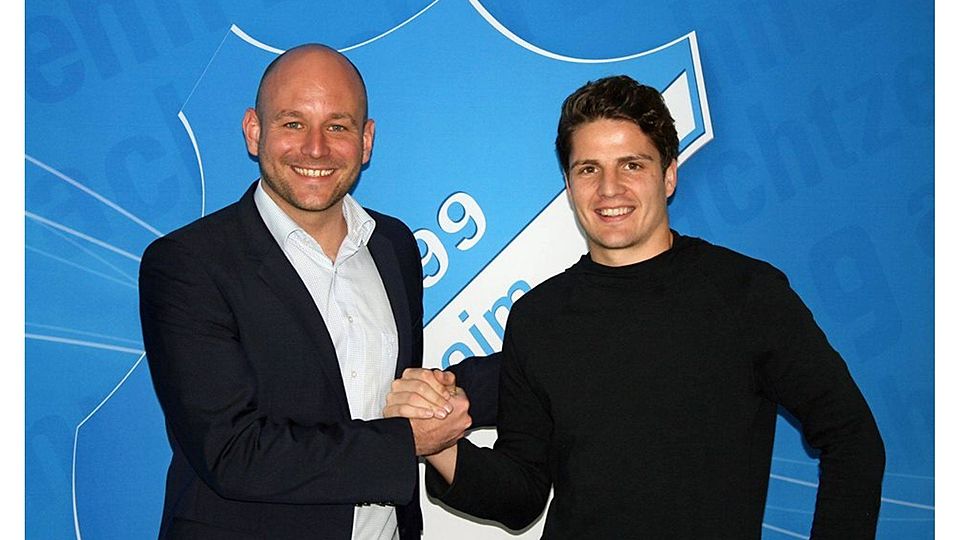 Alexander Rosen (Direktor Profifußball) und Pirmin Schwegler freuen sich auf die kommende Zusammenarbeit.   Foto: TSG