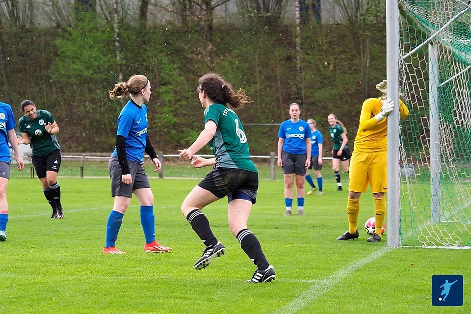 Rosi Baus mit ihrem Doppelpack