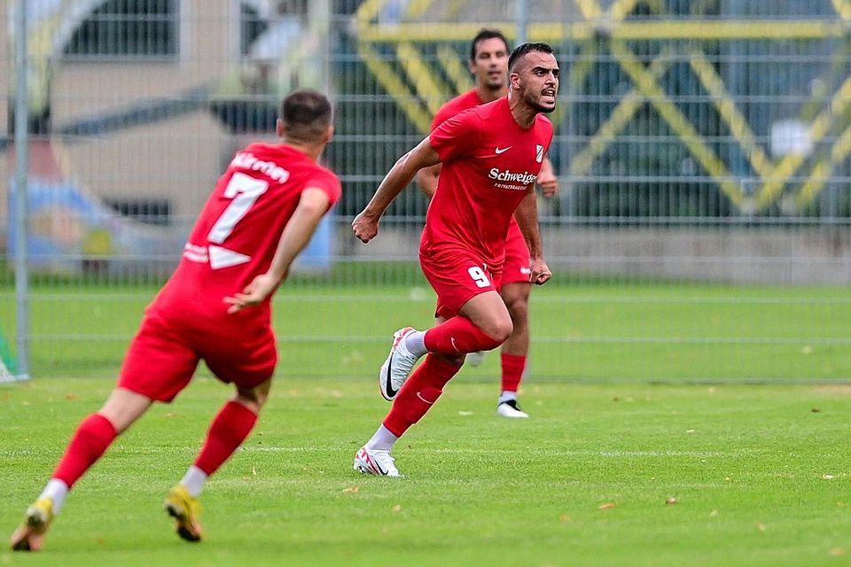 Mohamad Awata erzielte 34 Tore für den VfB Forstinning. Nun wechselt der 31-Jährige zu Türkgücü München in die Bayernliga. Mohamad Awata erzielte 34 Tore für den VfB Forstinning. Nun wechselt der 31-Jährige zu Türkgücü München in die Bayernliga.