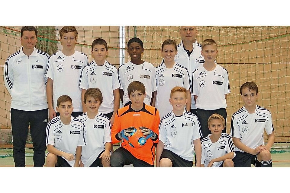 Die U13-Jungs der Schierlinger Schmied holten mit zwei Teams die Ränge eins und drei.  Foto: Brunner