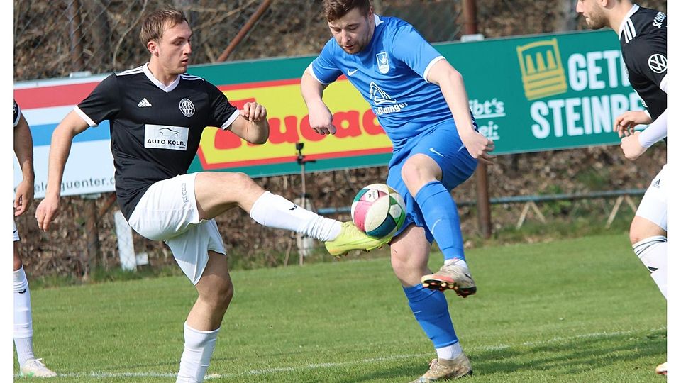 Wichtiger Sieg fürs Selbstvertrauen: Kirchdorf um Simon Geil (l.) setzte sich zuletzt mit 4:1 gegen den SVK durch.