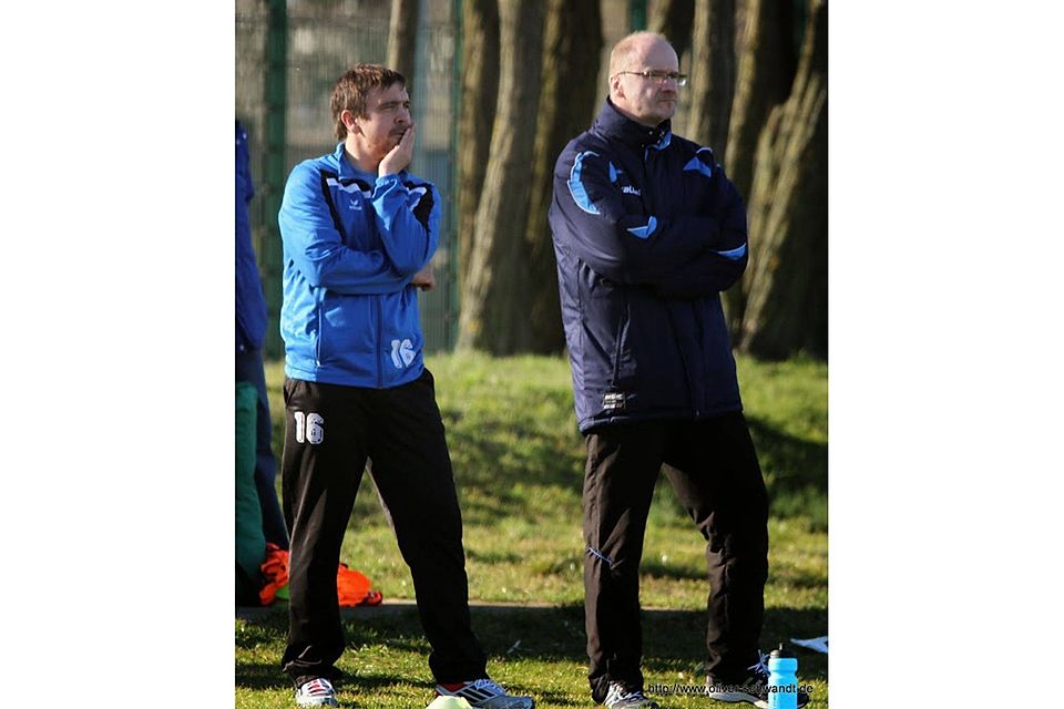 Das Trainergespann des FC Stahl: Andreas Koch (r.) und Lars Bauer.
