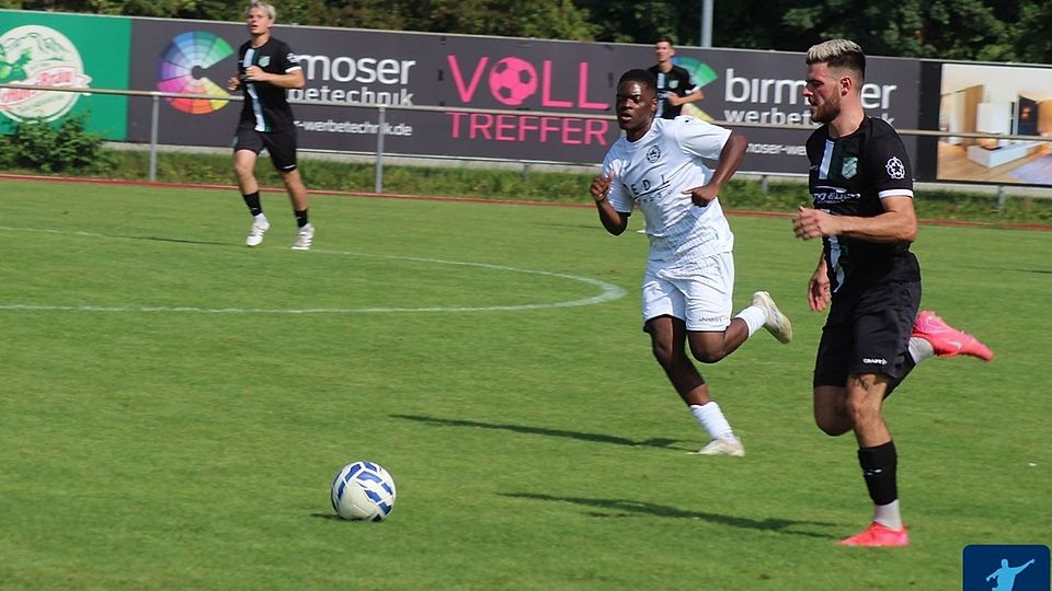 Carlos Kurzer (re.) und der Sportbund Rosenheim holten den ersten Punkt der laufenden Saison.
