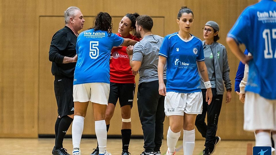 Sanem (in blau) fiel nicht nur auf dem Platz negativ auf