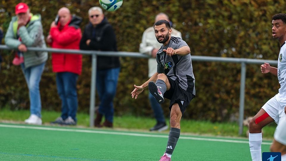 Nach Foul an Ruben Monteiro Carvalho und Rot als Folge agierte die SG Walluf lange in Überzahl.