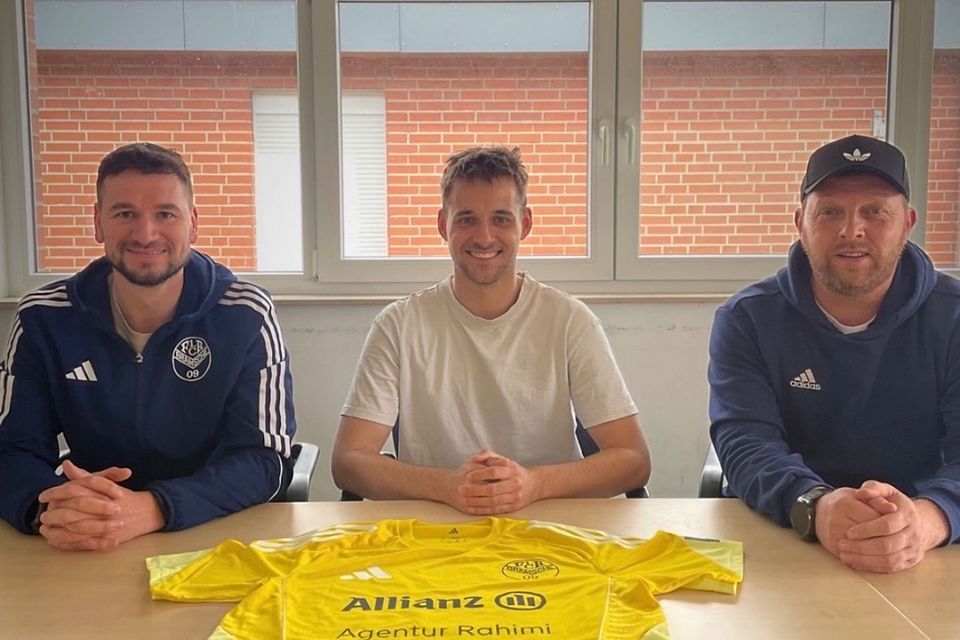 v.r. Trainer Marc Filip, Bjarne Renze, Co-Trainer Karl-Heinz Blaschke
