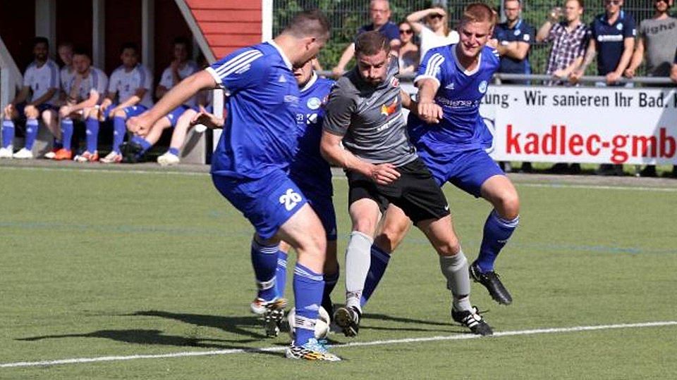 Niklas Brunk (grau) wird dem TSV Hargesheim fehlen – menschlich und sportlich.