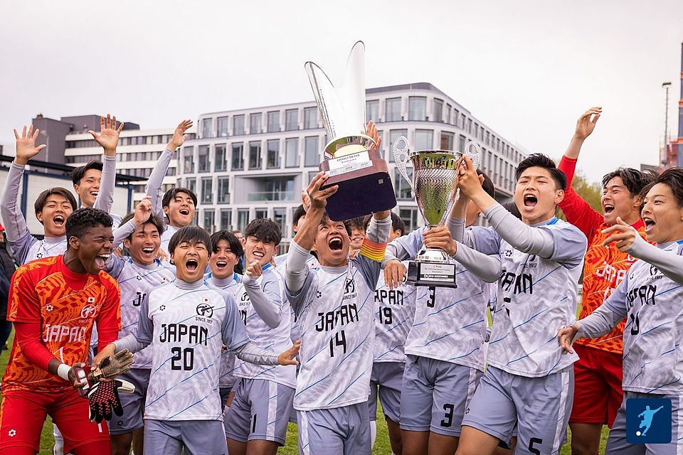 2023 hat die Japanische U19-Auswahl die Champions Trophy gewonnen. 2023 hat die Japanische U19-Auswahl die Champions Trophy gewonnen.