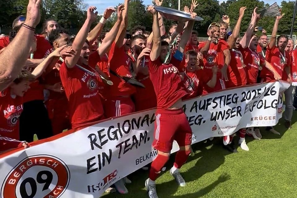 Die Freude kannte bei den Nullneunern nach der Meisterschaft keine Grenzen. Die Freude kannte bei den Nullneunern nach der Meisterschaft keine Grenzen.