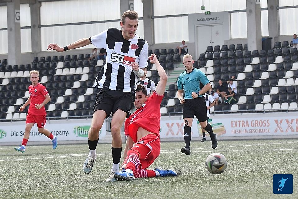 Erik Mannek und der SC Peckeloh treten im Achtelfinale des Fußball-Westfalenpokals beim TuS Erntdebrück an. 