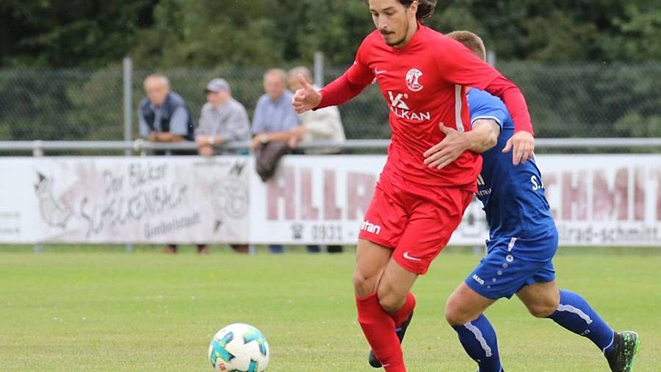 Der SV Vatan Spor Aschaffenburg ist sportlich kaum zu stoppen: Hier in Person von Mittelfeldakteur Ege Noyan.