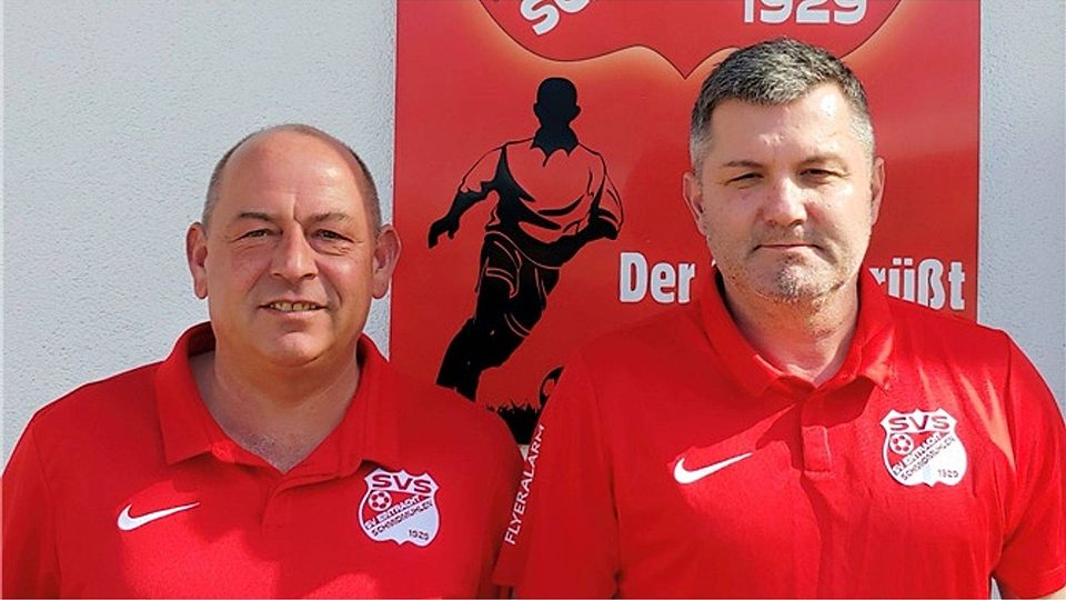 Schmidmühlens Vorstand Peter Fochtner (links) mit dem neuen Trainer Holger Fleck Foto: Fochtner
