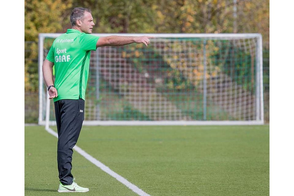 Zeigt den Weg Richtung Klassenerhalt: Fehlheims Trainer Sascha Huy.	Foto: Thorsten Gutschalk