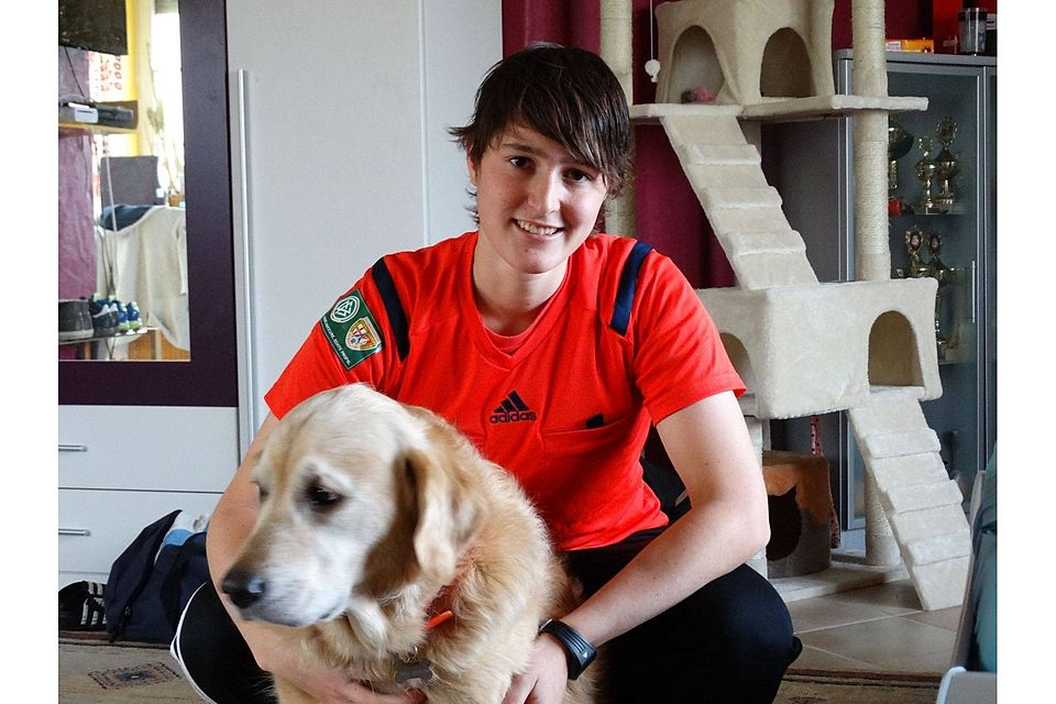 Hund Filou gibt Naemi Breier die nötige Kraft und Ruhe, um jede Woche aufs Neue ihre beste Leistung aus sich selbst rauszuholen. TV-Foto: Alexander Krist