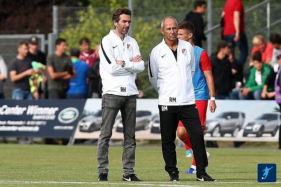 Reiner Maurer (hier zusammen mit Robert Hettich) im Sommer 2019 als Cheftrainer von Türkgücü München in der Regionalliga Bayern. Reiner Maurer (hier zusammen mit Robert Hettich) im Sommer 2019 als Cheftrainer von Türkgücü München in der Regionalliga Bayern.