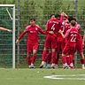 Der FC Fürth (rote Trikots) verlor bisher erst ein Spiel.