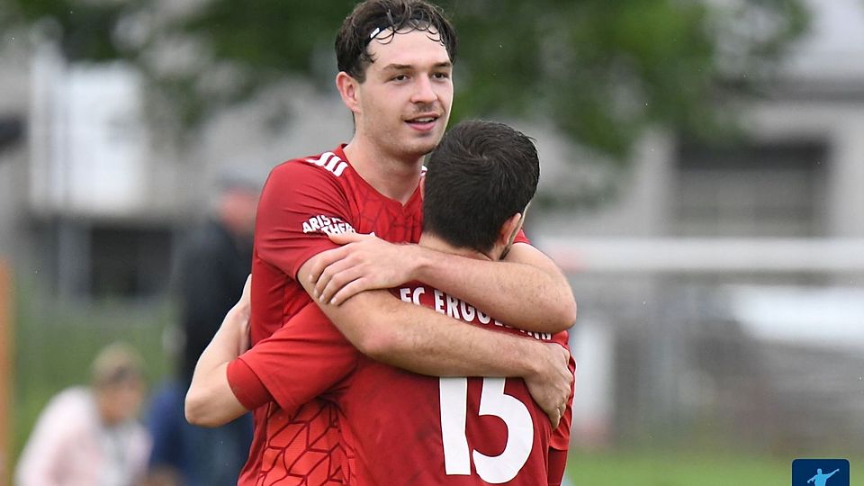 Der FC Ergolding holt mit einem knappen 1:0-Sieg gegen den TSV Langquaid den nächsten Auswärtsdreier - und mischt weiter vorne mit!