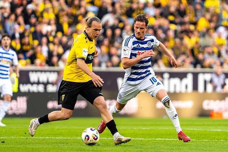 Lars Gindorf im Zweikampf gegen Christian Viet.