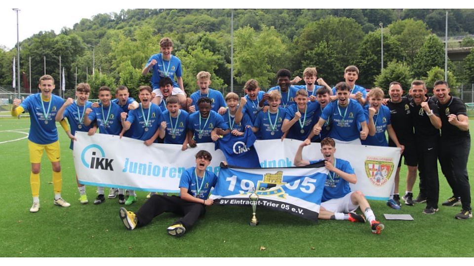 Rückstand gedreht und das Finale gewonnen: Triers U17 freut sich über den Pokalsieg 