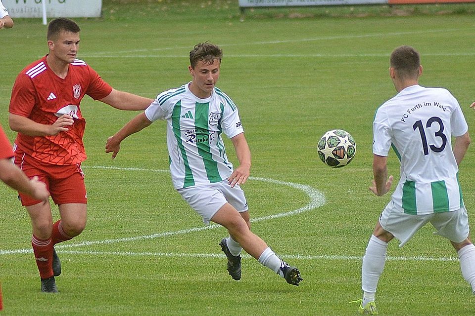 Vohenstrauß (in rot) und Furth im Wald (grün-weiß) mussten sich jeweils mit einem Punkt zufriedengeben.
