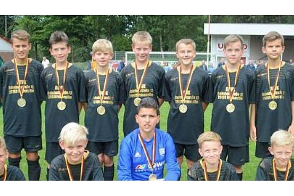 Den Techniker-Cup der D-Junioren-Fußballer in Sedelsberg gewann in Leistungsstufe I die Mannschaft  Hansa Friesoythes. Wilhelm Hellmann