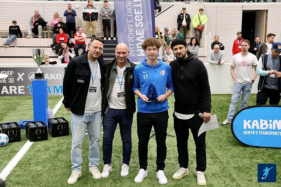 Bester Turnierspieler: Adrian Wilhelm vom 1. SC 1911 Heiligenstadt Bester Turnierspieler: Adrian Wilhelm vom 1. SC 1911 Heiligenstadt