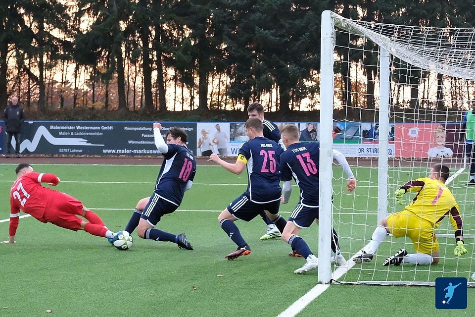 Voller Einsatz: Der TuS Birk ist nicht mehr auf einem Abstiegsplatz