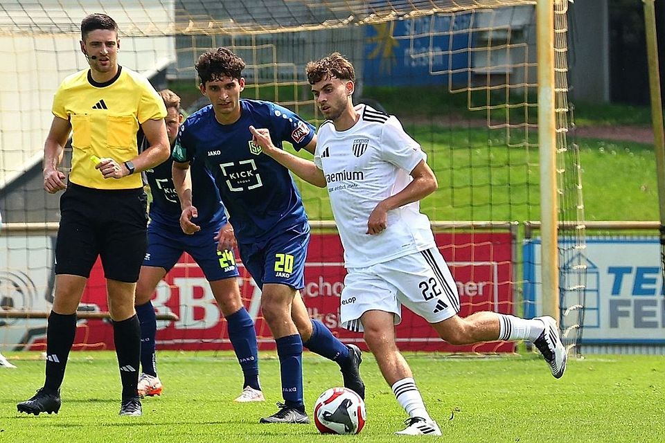 Am Ball: Bogdan Shubin.